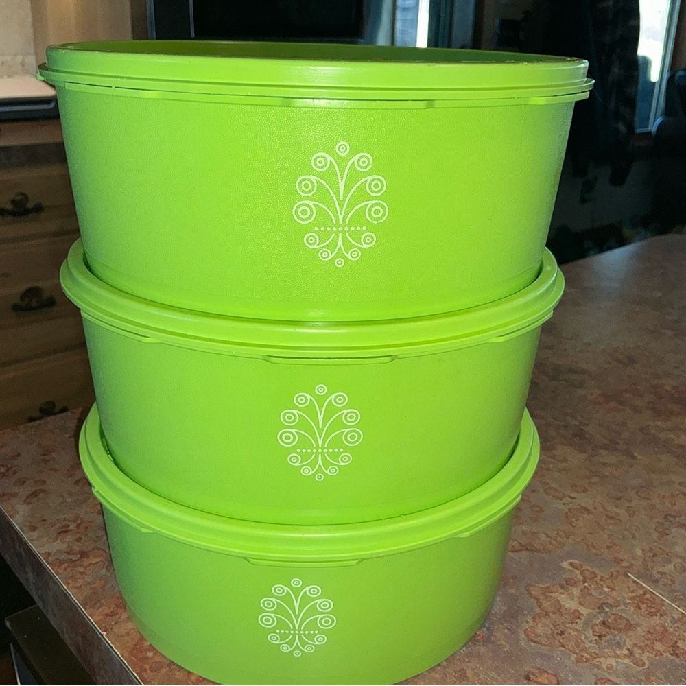 VINTAGE TUPPERWARE LOT OF 3 LIME GREEN #1204 CANISTERS W/LIDS